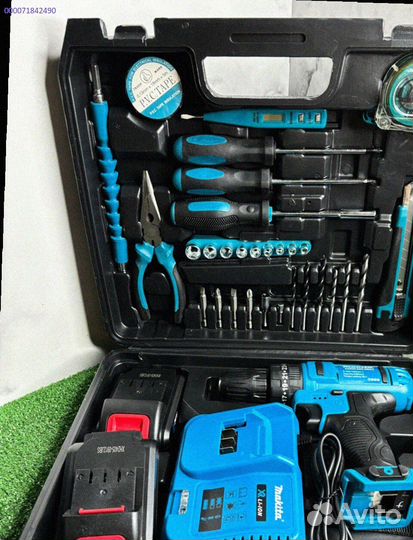 Шуруповерт Makita 26V с набором инструментов (Арт