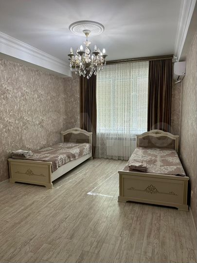 3-к. квартира, 105 м², 1/3 эт.