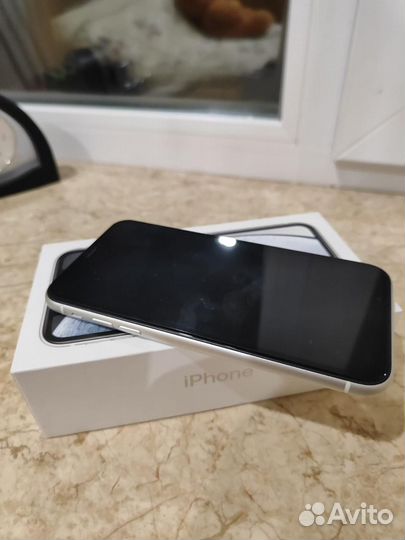 iPhone Xr, 64 ГБ