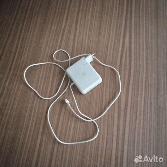 Macbook pro 2016, не работает + зарядка