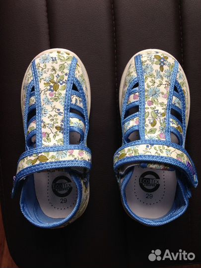 Продаются туфли для девочки