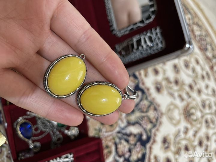 Украшения разные