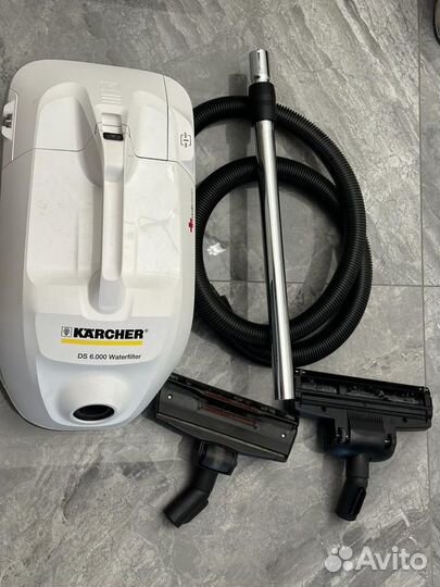 Пылесос с аквафильтром Karcher DS 6 Premium