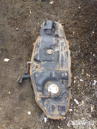 Бак топливный Toyota rav 4 xa30