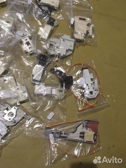 Замок / убл стиральной машины