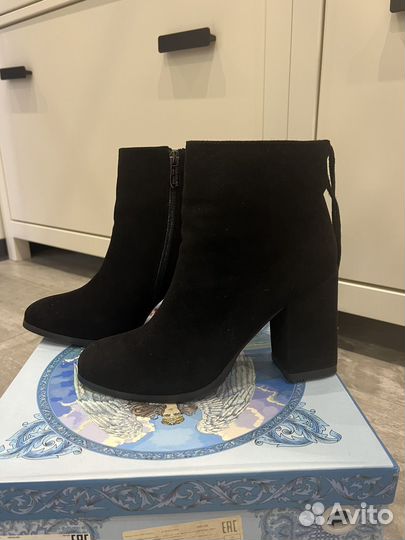 Ботильоны черные 38