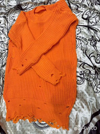 Свитер женский