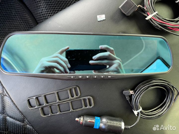 Видеорегистратор зеркало с камерой заднего вида