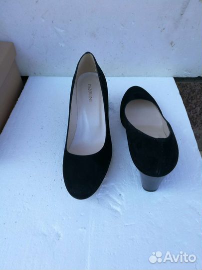 Босоножки женские 38 размер натуральная кожа новые