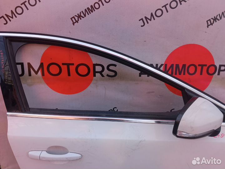 Дверь передняя правая Вольво V40