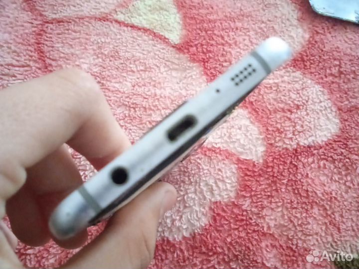 Samsung Galaxy S7 Edge, 4/64 ГБ