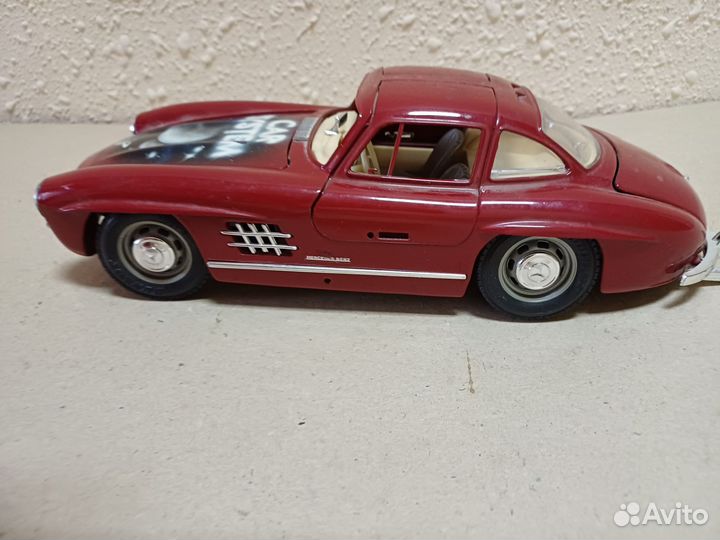 Модель mercedes 300 sl 1 18 Italy