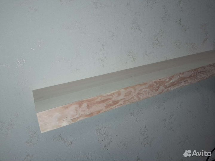 Парящая полка с живым краем