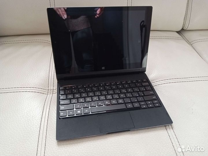 Планшет yoga Tablet 2-1051L + клавиатура BKC800