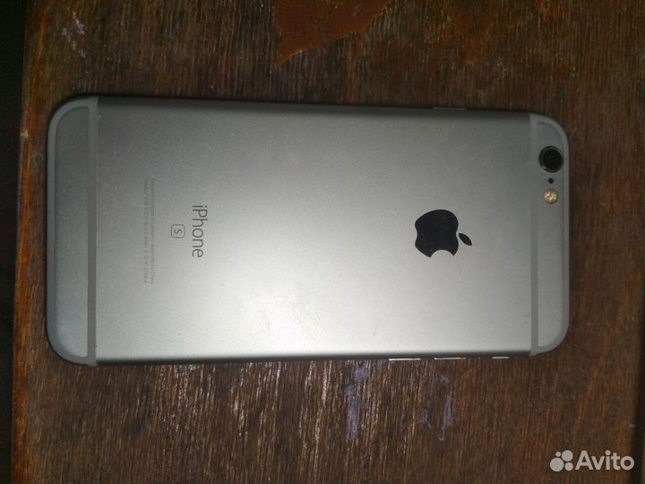 Телефон iPhone 6s