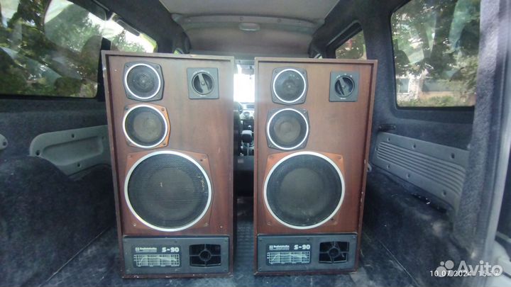 Музыкальный центр