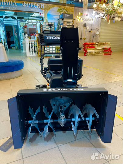 Снегоуборщик Honda HS110 GX390/15HP