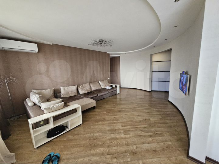 Аукцион: 3-к. квартира, 123,5 м², 12/15 эт.