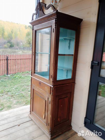 Старинный буфет