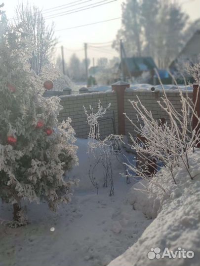 Садовая фигура олень