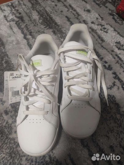 Кроссовки adidas
