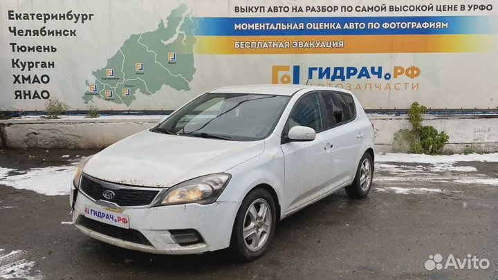 Стеклоподъемник электрический задний левый Kia Cee