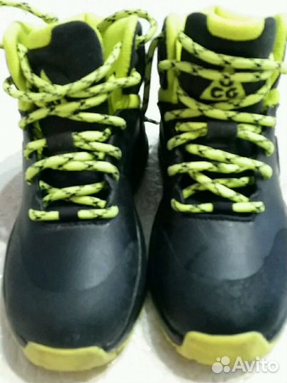 Кроссовки Nike 28