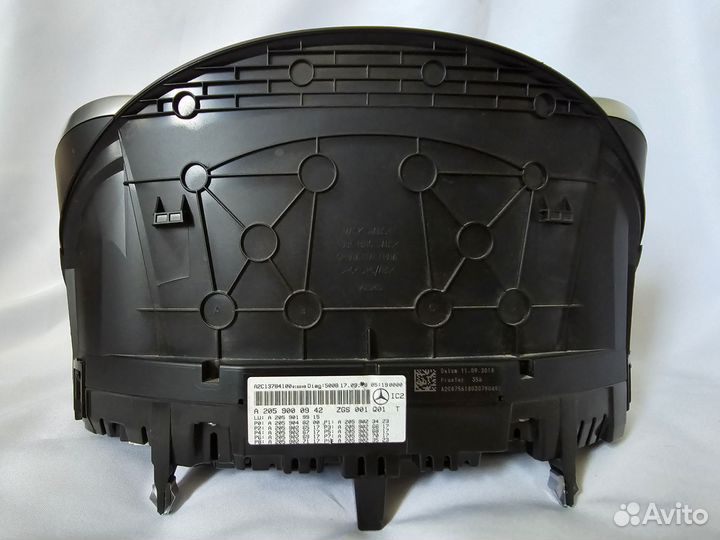 Панель приборов Mercedes