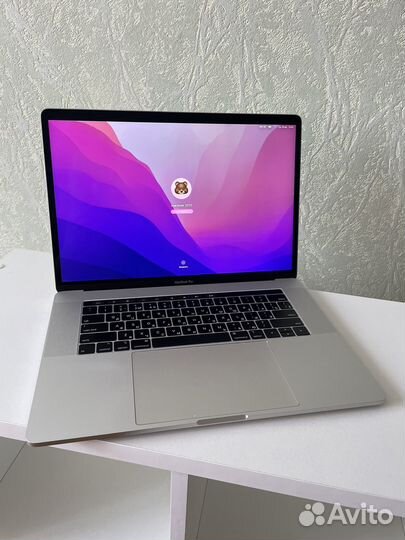 Macbook Pro 15 2018 (16ozy, i7, 512gb, 4gb video)