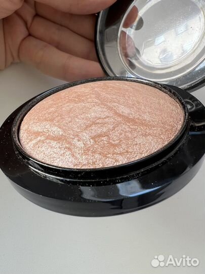 Хайлайтер Mac Soft&Gentle Mineralize Skinfinish