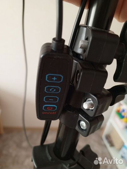 Кольцевая лампа со штативом