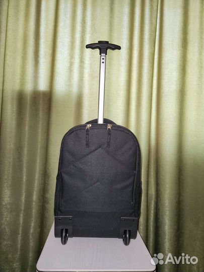 Рюкзак туристический на колесах