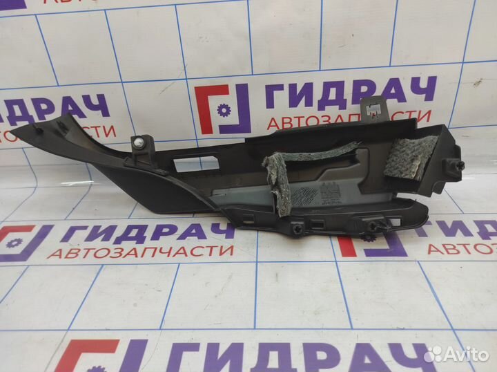 Держатель задней полки левый Peugeot 308 (T7) 9688782477. Царапины. Дефект