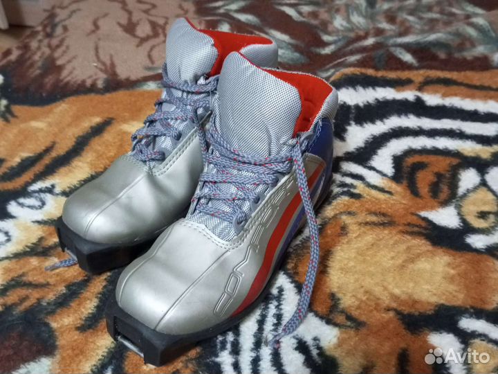 Лыжные ботинки 34размер