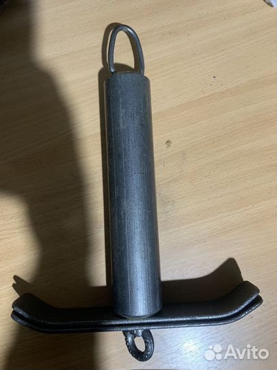 Якорь для лодки