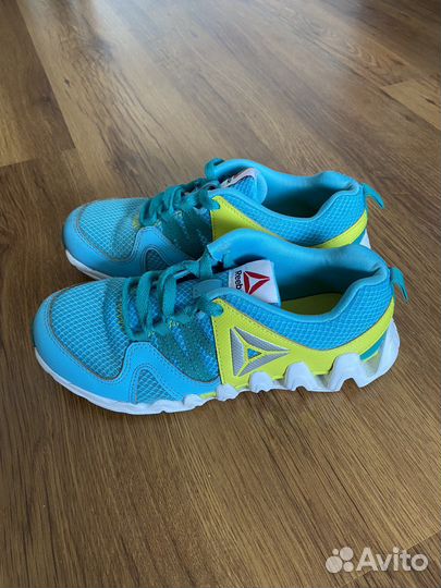 Кроссовки для девочки