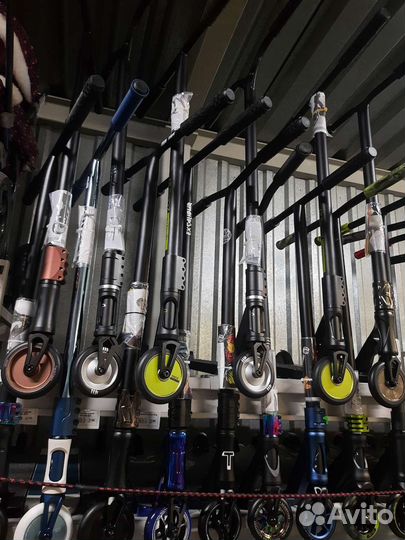 Трюковой самокат Zorg