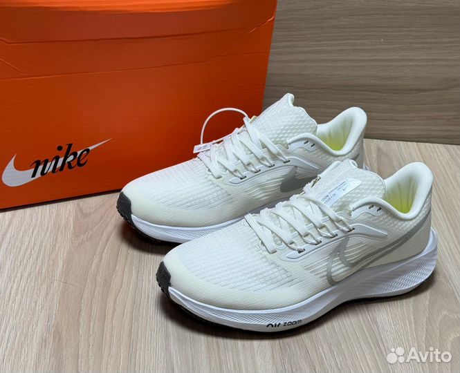 Кроссовки Nike air zoom