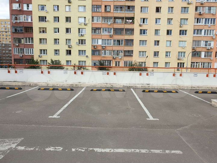 Машиноместо, 14 м²