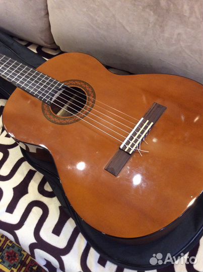 Классическая гитара Yamaha c40