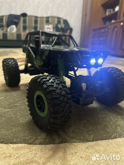 RC модель 4х4 краулер трофи 1/10