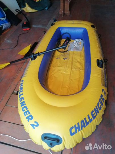 Надувная лодка пвх Intex
