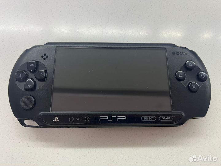 Sony PSP e 1008 90игр