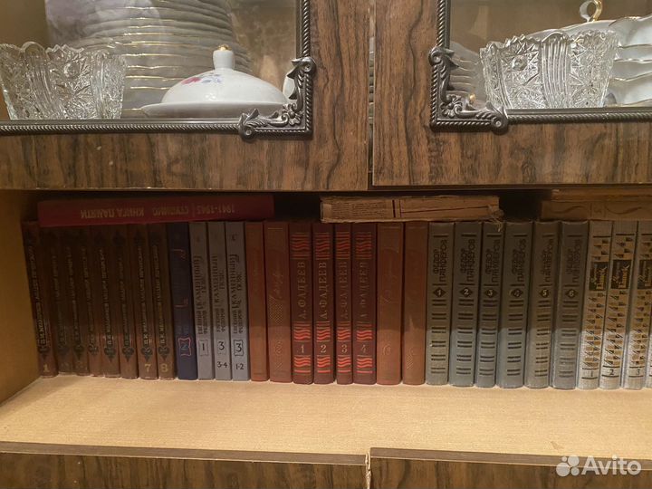 Продам книги