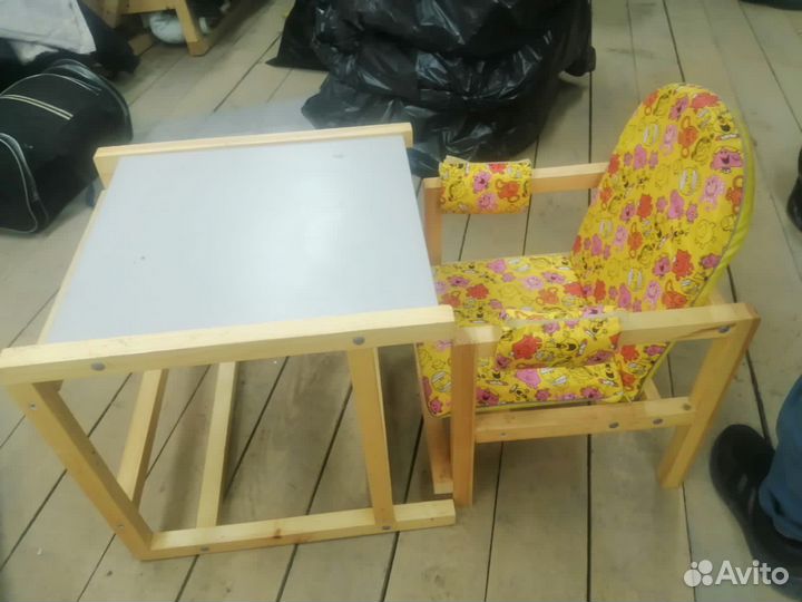 Детский стол и стул