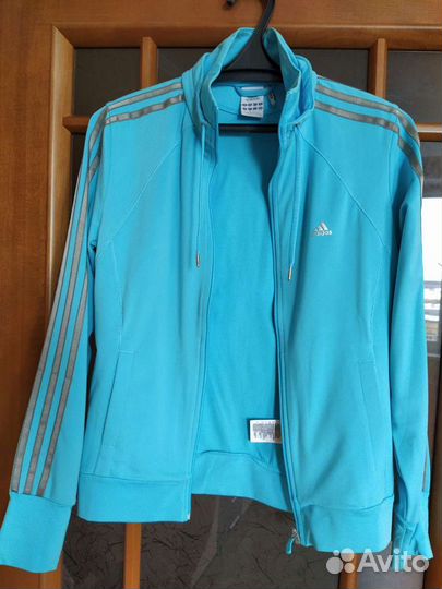 Костюм спортивный женский