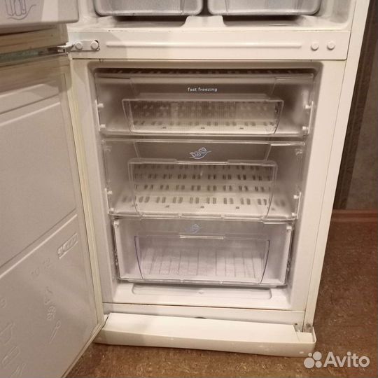 Холодильник В 165 Ш 59 Г 56