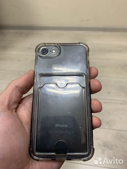 Телефон iPhone 7