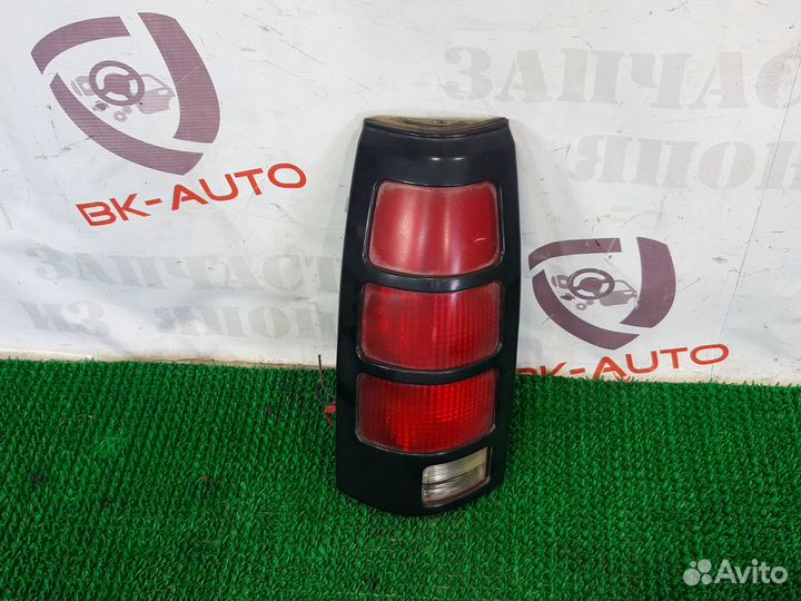 Задние фонари Chevrolet Tahoe GMT400 GMT410