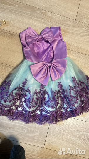 Детское нарядное платье 98